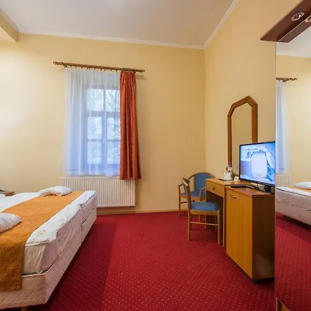 Erzsebet Park Hotel