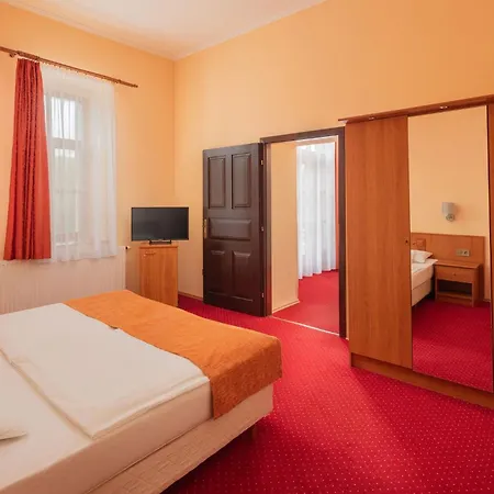 Erzsebet Park 3* Parád