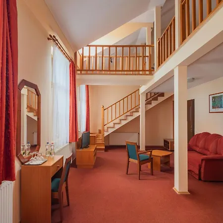 Erzsebet Park 3* Parád