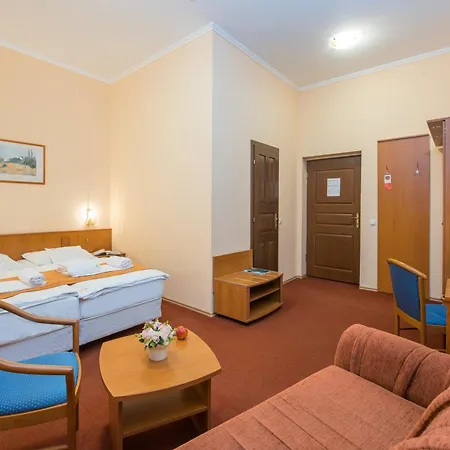 Erzsebet Park Ξενοδοχείο 3*