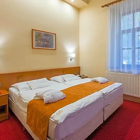 Erzsébet Park 3*